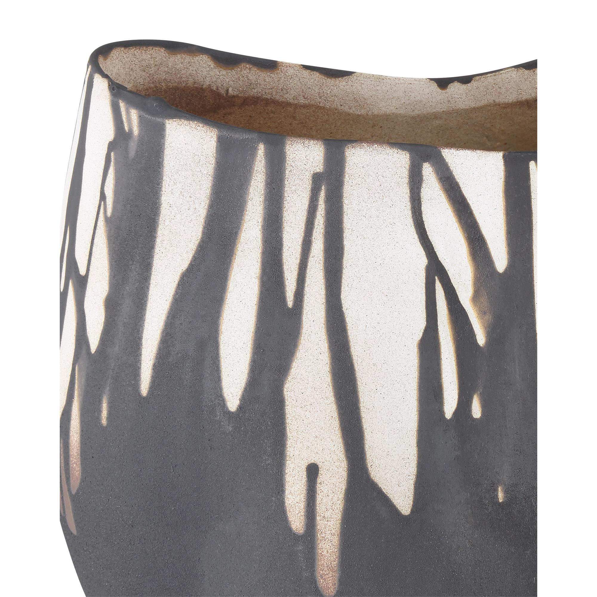 Inoue Vase-Urn