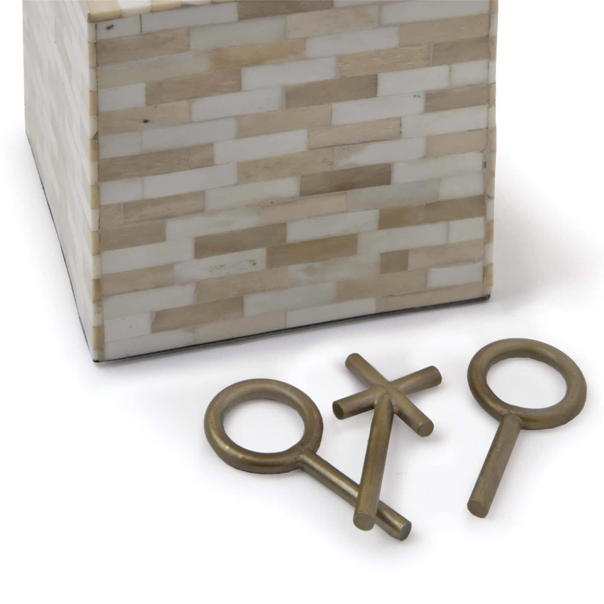 Tic Tac Toe 4 Inch Decorative Board Game